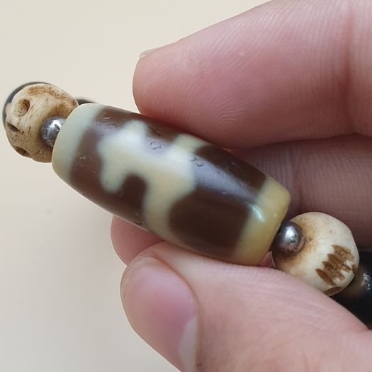 Vintage Himalayan Tibetan Treasure Vase & Stripe Pattern & Dotted Quartz Bracelet