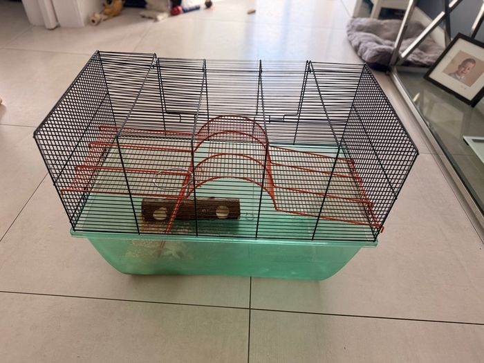 Gerbil/hamster cage