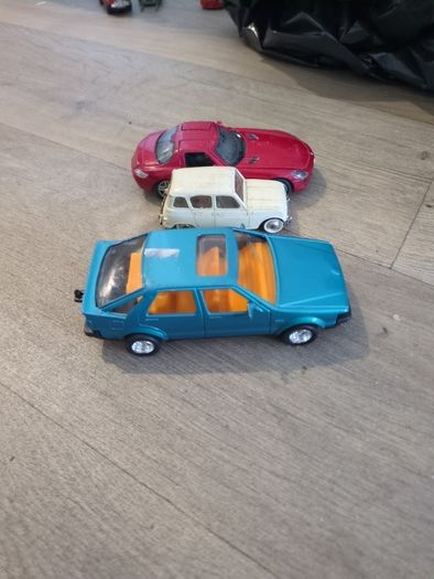 Vintage Die-Cast Model Car Collection - Corgi, Maisto, Matchbox