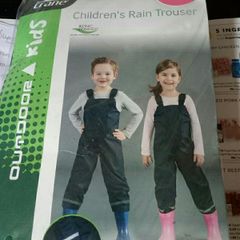 BNWT AGE 5/6 Rain Trousers