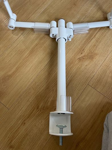 Dual monitor arm