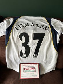Litmanan signed Liverpool jersey
