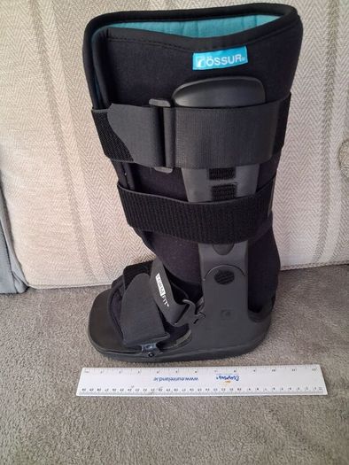 Medical boot