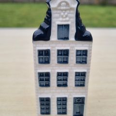 KLM collector's house with Delft Blue No. 59