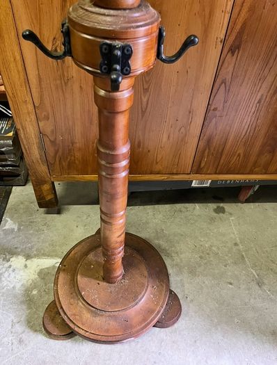 Coat stand