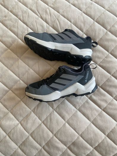 adidas Terrex boys trainers size UK12