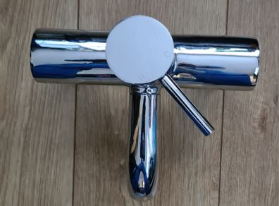 Bath mixer tap