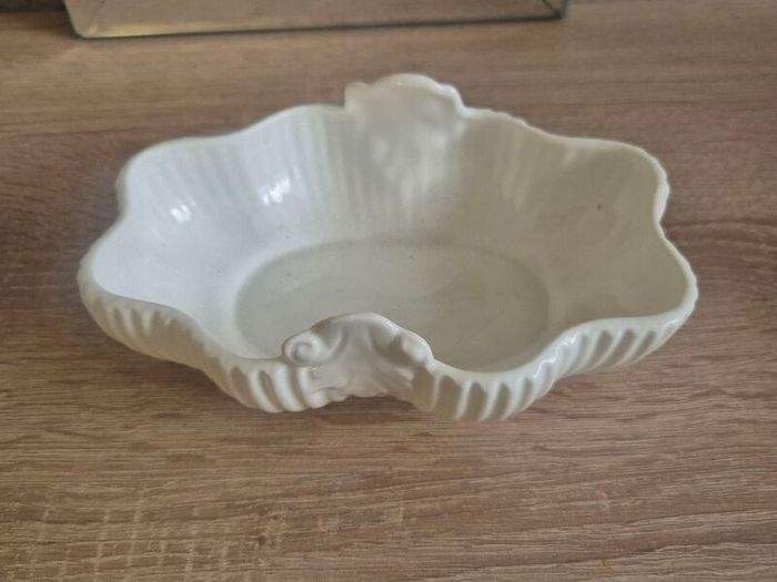 Vintage Wedgwood Countryware White Bone China Corinthian Dish