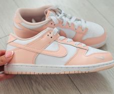 girls dunks size 2.5