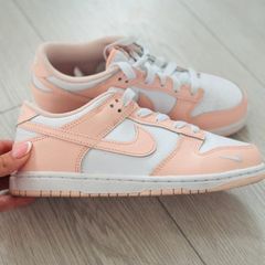 girls dunks size 2.5