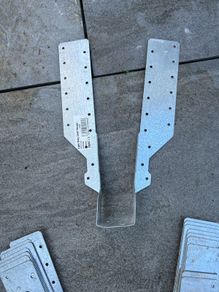 Joist hanger x 10