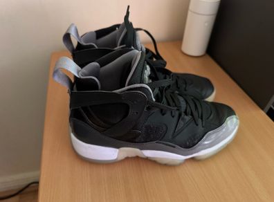 Jordan Jumpman Two Trey Trainers