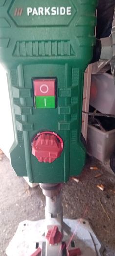 Pedestal bench drill