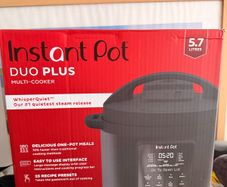 Instant Pot Duo Plus 5.7L 9in1 Multi-Cooker Excellent Condition