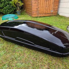 Roof box