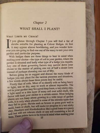 Colour Hedges. By J.l. Beddal.n.d.h. Published By The Gardening  Book Club London. First Editions  1953. Hardback In Good Condition. 36.