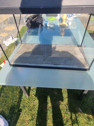 Small Aquarium / Terrarium With Light Lid