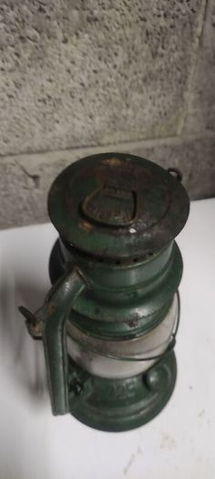 Vintage tilly lamp