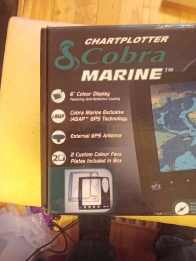 cobra colour marine chartplotter