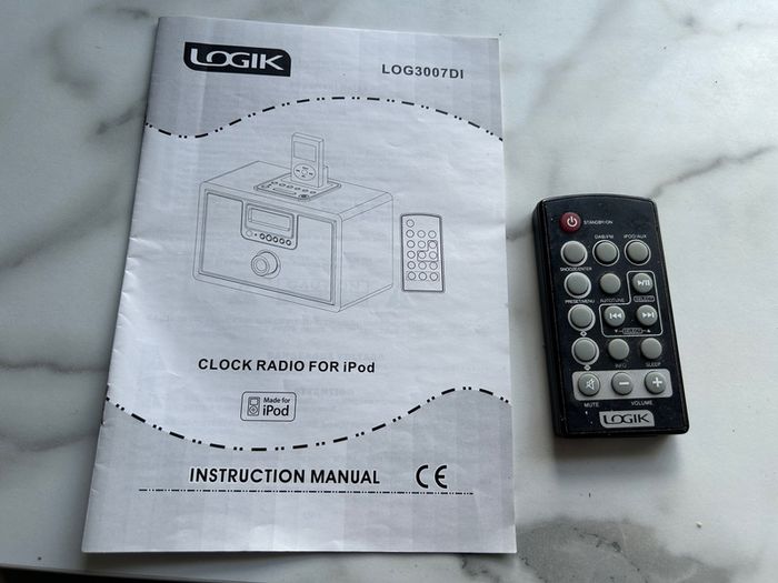 Logik LOG3007DI DAB/FM Radio Alarm Clock with IPod Docking Station Black/Silver