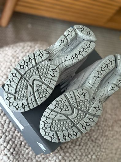 New Balance 2002R Grey, UK 5 / EU 38