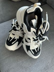 Chunky platform sneakers