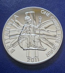 2011 BRITANNIA 1oz Silver Coin in Capsule
