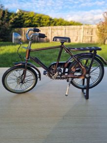 Handmade retro-style metal bicycle miniature