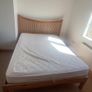 Stunning queen bed Image 4