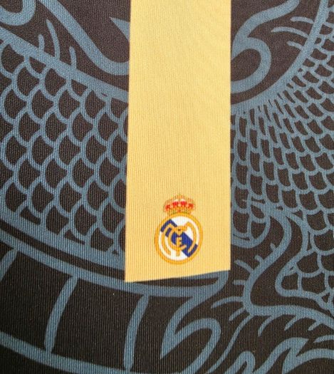 Real Madrid Dragon Edition Shirt #7 Vini Jr. - Size M