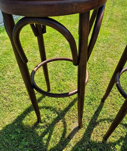Pair of Vintage Thonet Style Bentwood Cafe Bar Stools Excellent Condition