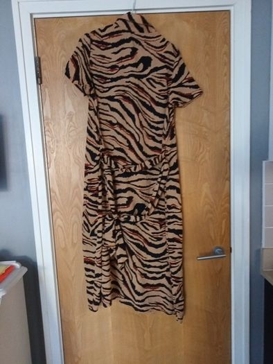 Pretty Little  Thing Camel Tiger Short Sleeved Midi Shirt Dress. S.10.  B.N.W.T