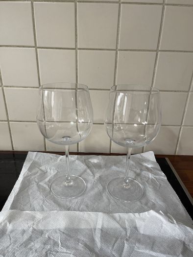 Brand Galway wine glasses (set of two)
