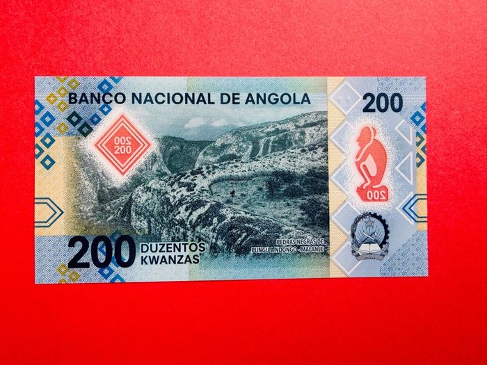Angola. 200   Kwanzas . 2020 Pick  160a  Polymer / Plastic ( Uncirculated )