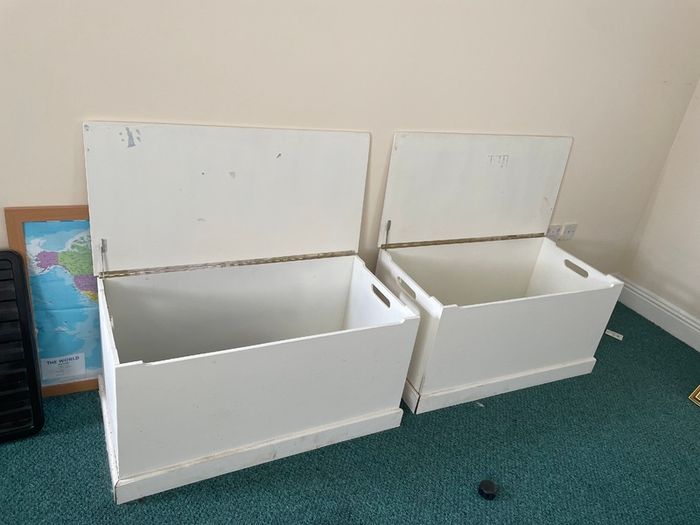 Storage box