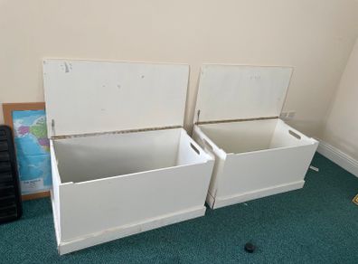 Storage box
