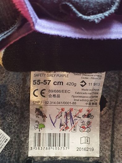 Riding helmet