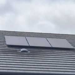 3 REC Solar Panels + Hoymiles HM-1500 Microinverter | Complete Working Solar PV System