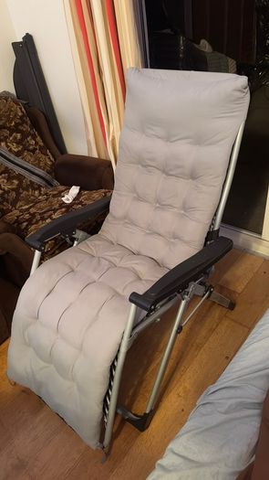 Folding sun lounger / Reclining chair
