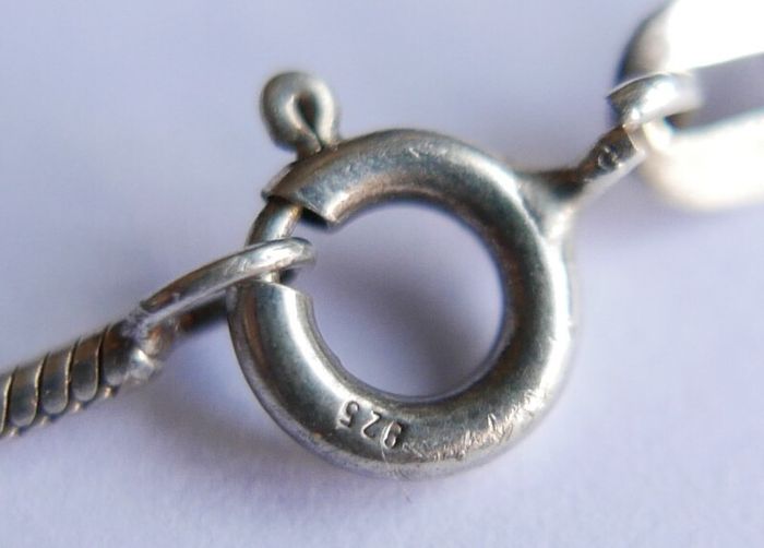 Vintage 925 Sterling Silver Pendant with Blue Stone on chain