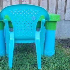 Sand/Water table and chair