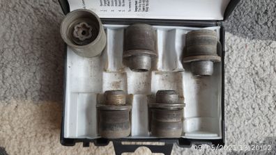 TOYOTA lock nuts - genuine