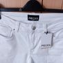 Pieces Luna raw hem straight leg Jeans White Size 29 32 UK 12 BNWT RRP 40 Image 4