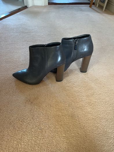Micharl Kors Grey Ankle Boots