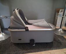 carry cot