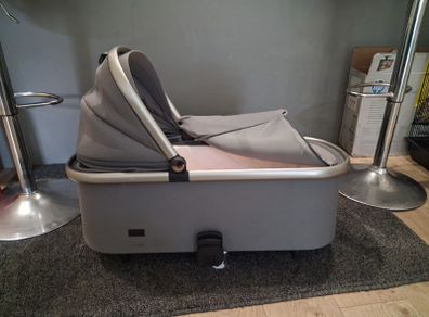 carry cot