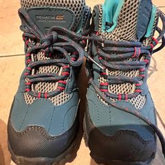 Regatta kids hiking boots, size 11/ EU30, as new