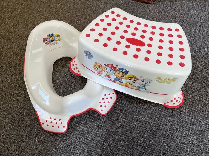 Paw patrol toilet seat and stool