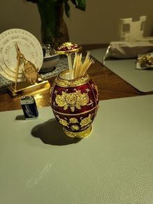 Toothpick dispenser
