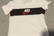 Nike baby tshirt 0-3 months